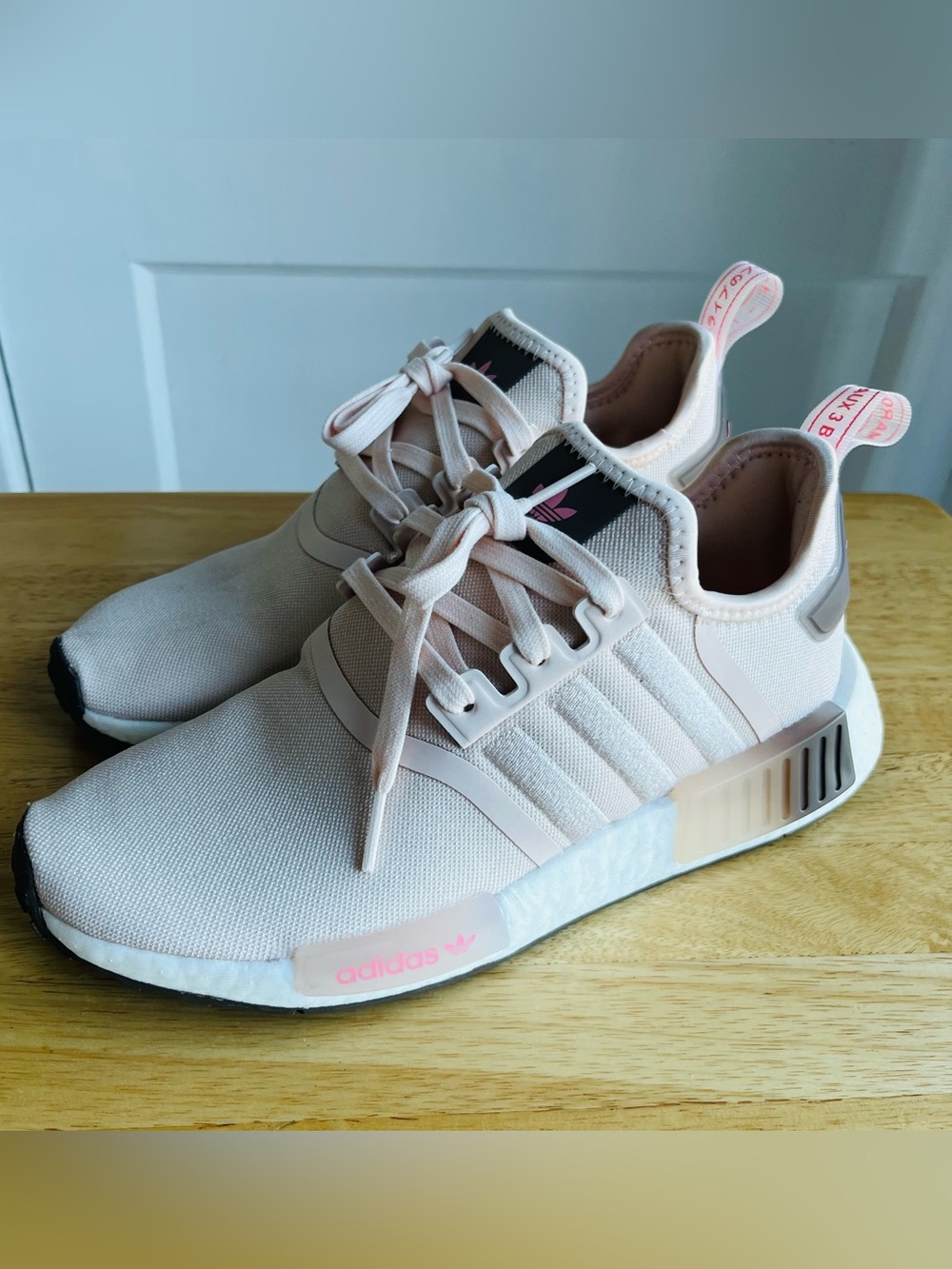 Adidas NMD_R1 Wonder Quartz Earth Strata Pink Womens 7.5 Boost Sneakers - Picture 2 of 8